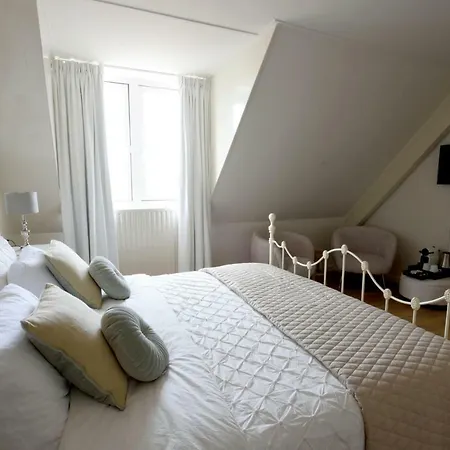 Bed & Breakfast De Oude Pastorie Lisse