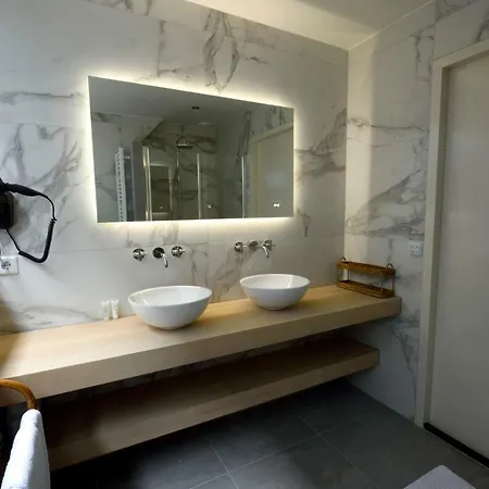 De Oude Pastorie Bed & Breakfast *
